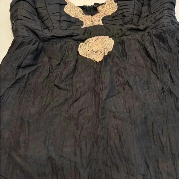 Peep studio 100% silk camisole black with cream lace adjustable straps Sz med - Picture 4 of 9